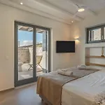 Avera - Brand New With Private Pools And Outdoor Cinema 빌라 *