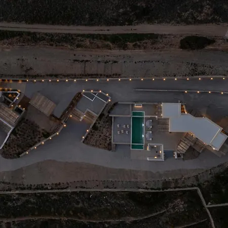 Avera - Brand New With Private Pools And Outdoor Cinema *