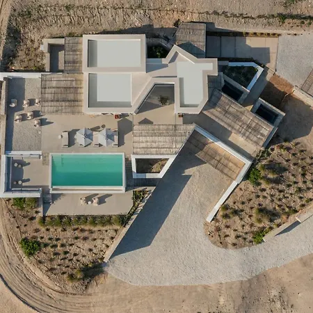 Villa Avera - Brand New With Private Pools And Outdoor Cinema Parikia (Paros)