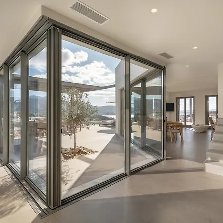 Avera - Brand New With Private Pools And Outdoor Cinema Parikia (Paros)