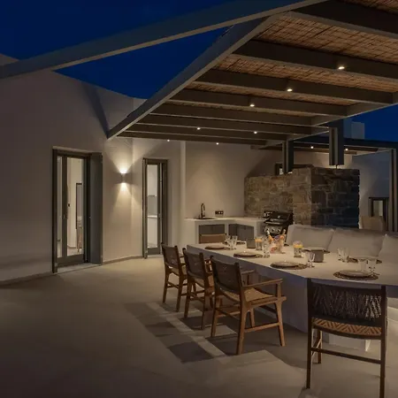 Villa Avera - Brand New With Private Pools And Outdoor Cinema *