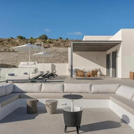 Villa Avera - Brand New With Private Pools And Outdoor Cinema Parikia (Paros)