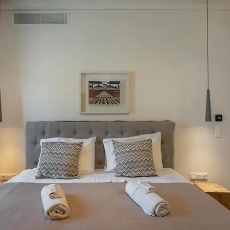 Avera - Brand New With Private Pools And Outdoor Cinema * Parikia (Paros)