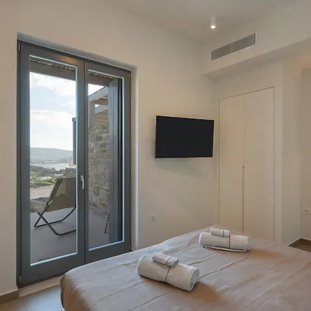 Villa Avera - Brand New With Private Pools And Outdoor Cinema *