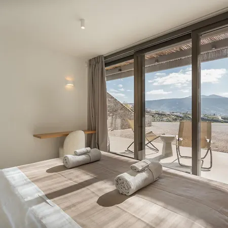 Villa Avera - Brand New With Private Pools And Outdoor Cinema Parikia (Paros)
