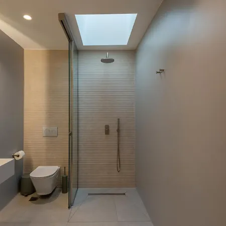 Villa Avera - Brand New With Private Pools And Outdoor Cinema *