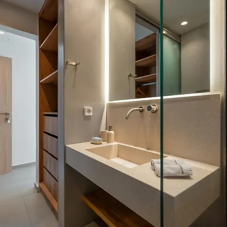 Villa Avera - Brand New With Private Pools And Outdoor Cinema