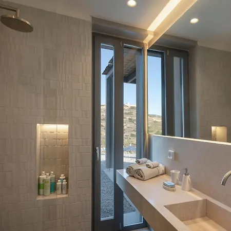 Avera - Brand New With Private Pools And Outdoor Cinema Villa